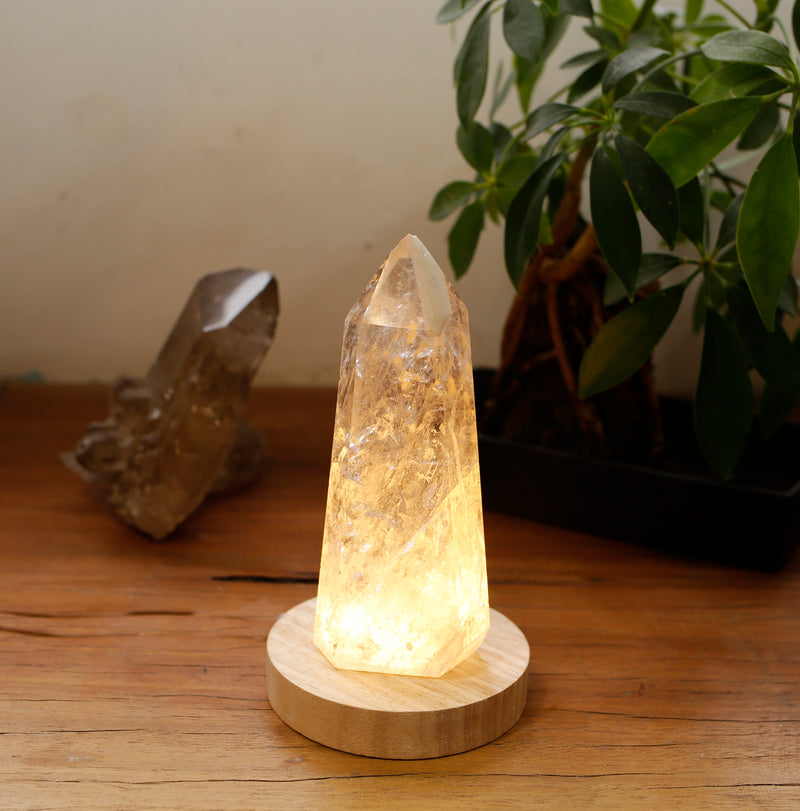 Crystal Tower Lamp| Natural Rain Like Inclusions