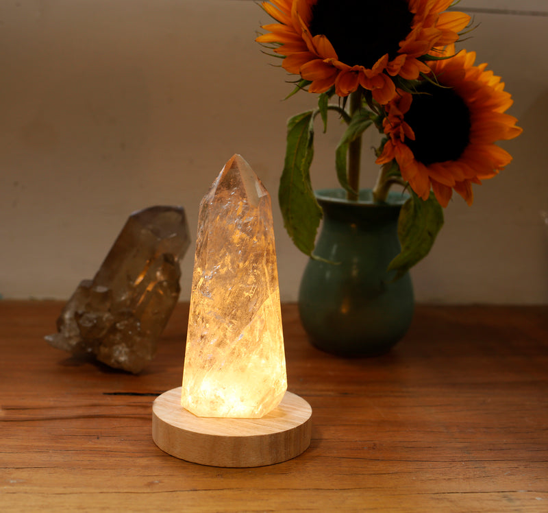 Crystal Tower Lamp| Natural Rain Like Inclusions