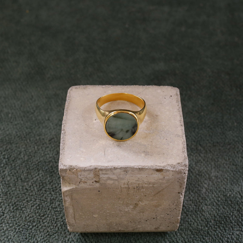 Emerald Wabi Signet Ring